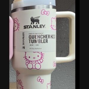Stanley Hello Kitty Tumbler - White and Pink